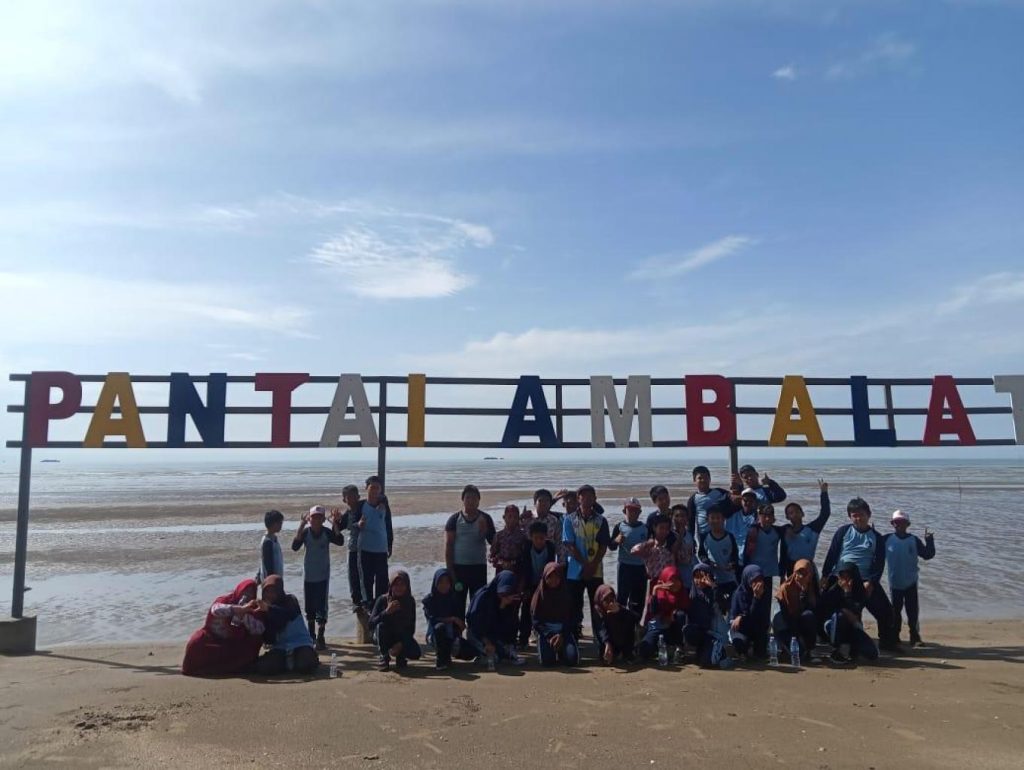 Libatkan Warga dan Bagi Pendapatan, Pantai Ambalat Jadi Contoh Wisata Partisipatif